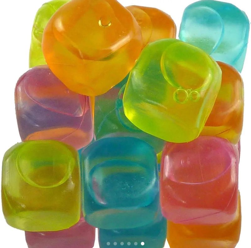 Reusable Ice Cubes, 2.5cm Plastic Squares for Drinks, Whiskey, Wine or Beer, Keep Your Drink Cold Longer, Re-freezable, Washable, Assorted Colour Utensils Set - Image 2