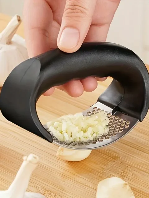 Garlic Crusher Manual Ring – Black | Stainless Steel Vegetable & Fruit Cutter